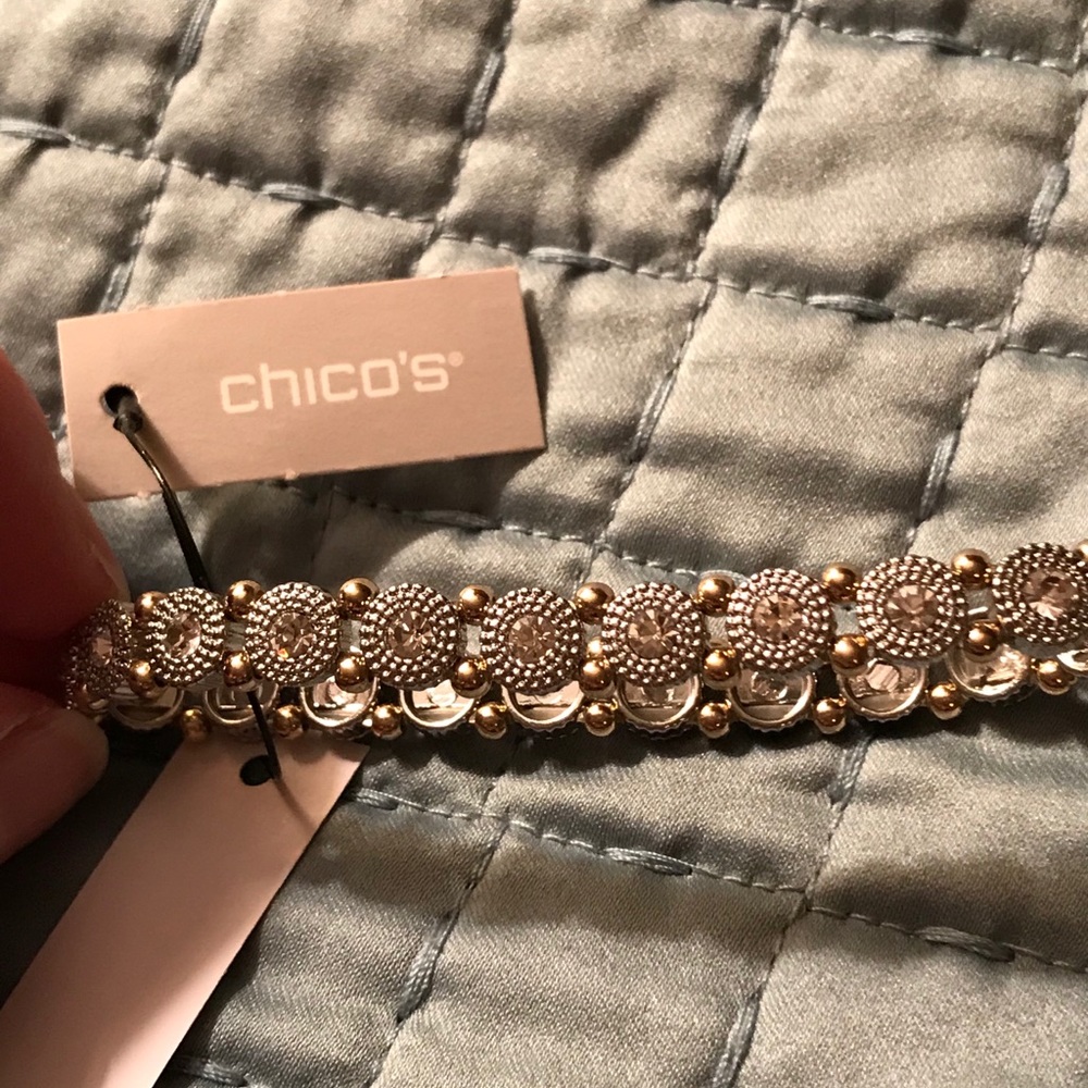NWT Chico’s stretch circular bracelet